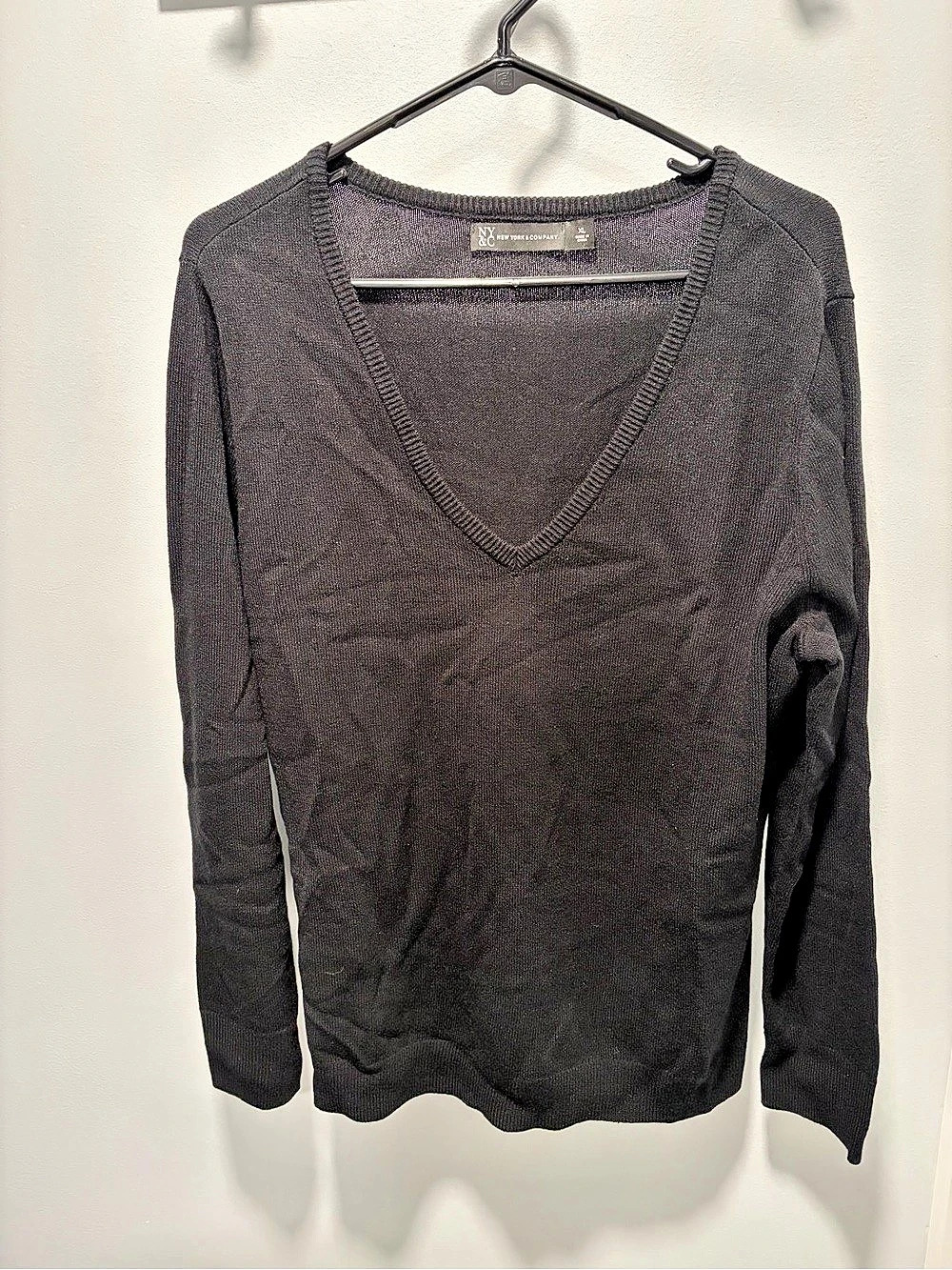 NY&C V-Neck Acrylic Sweater Size XL